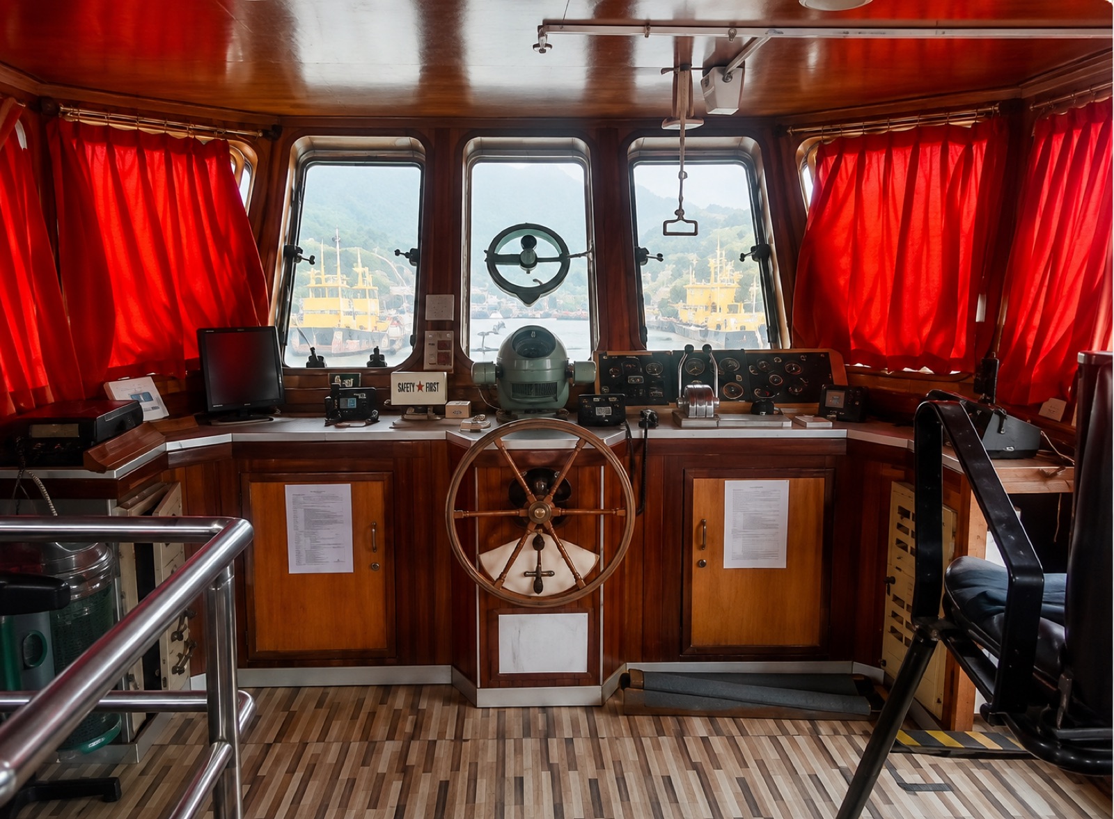 Tugboat 300ft 2018 - Foto 3