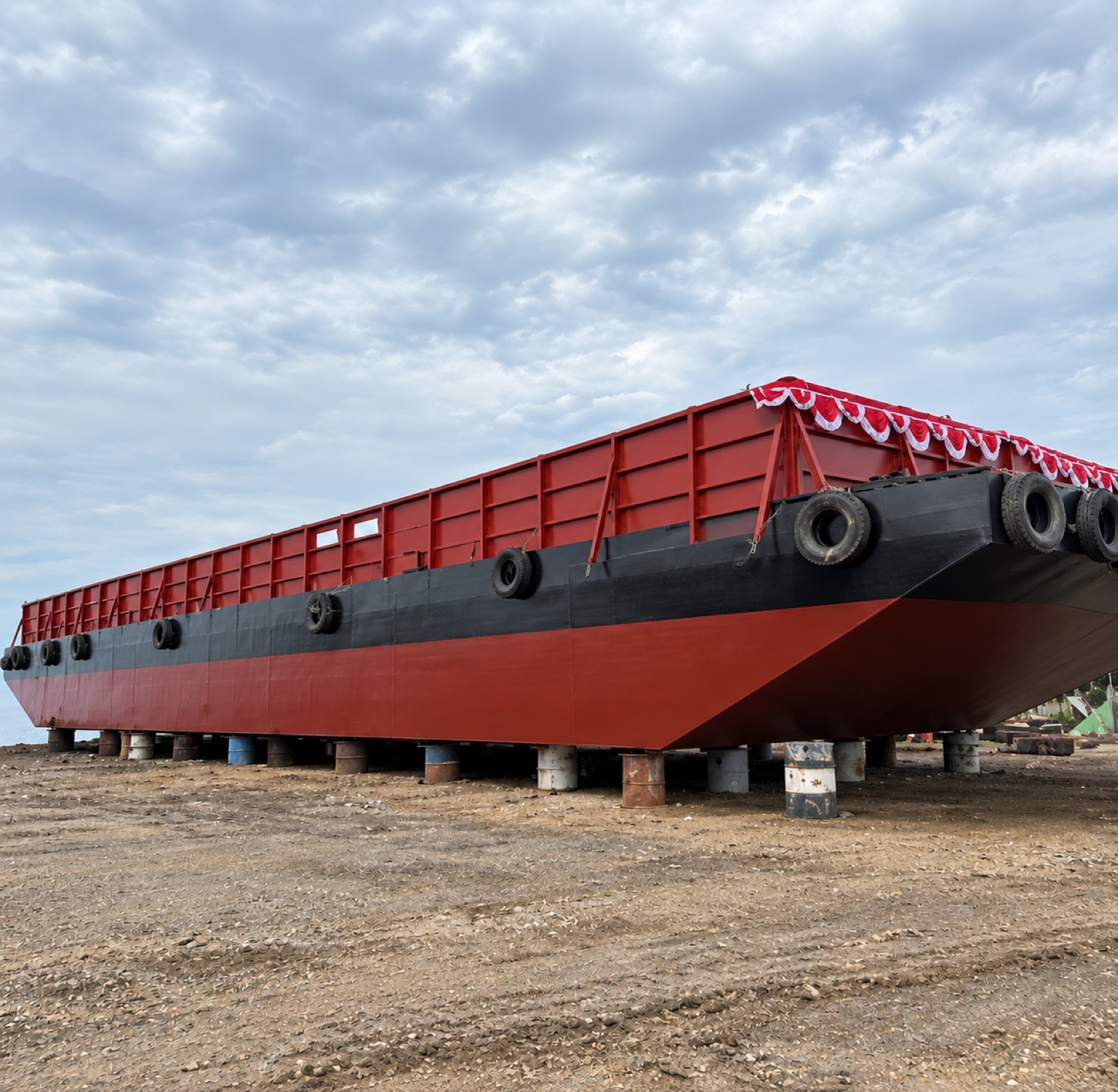 Tugboat + Tongkang Set 120ft 2025