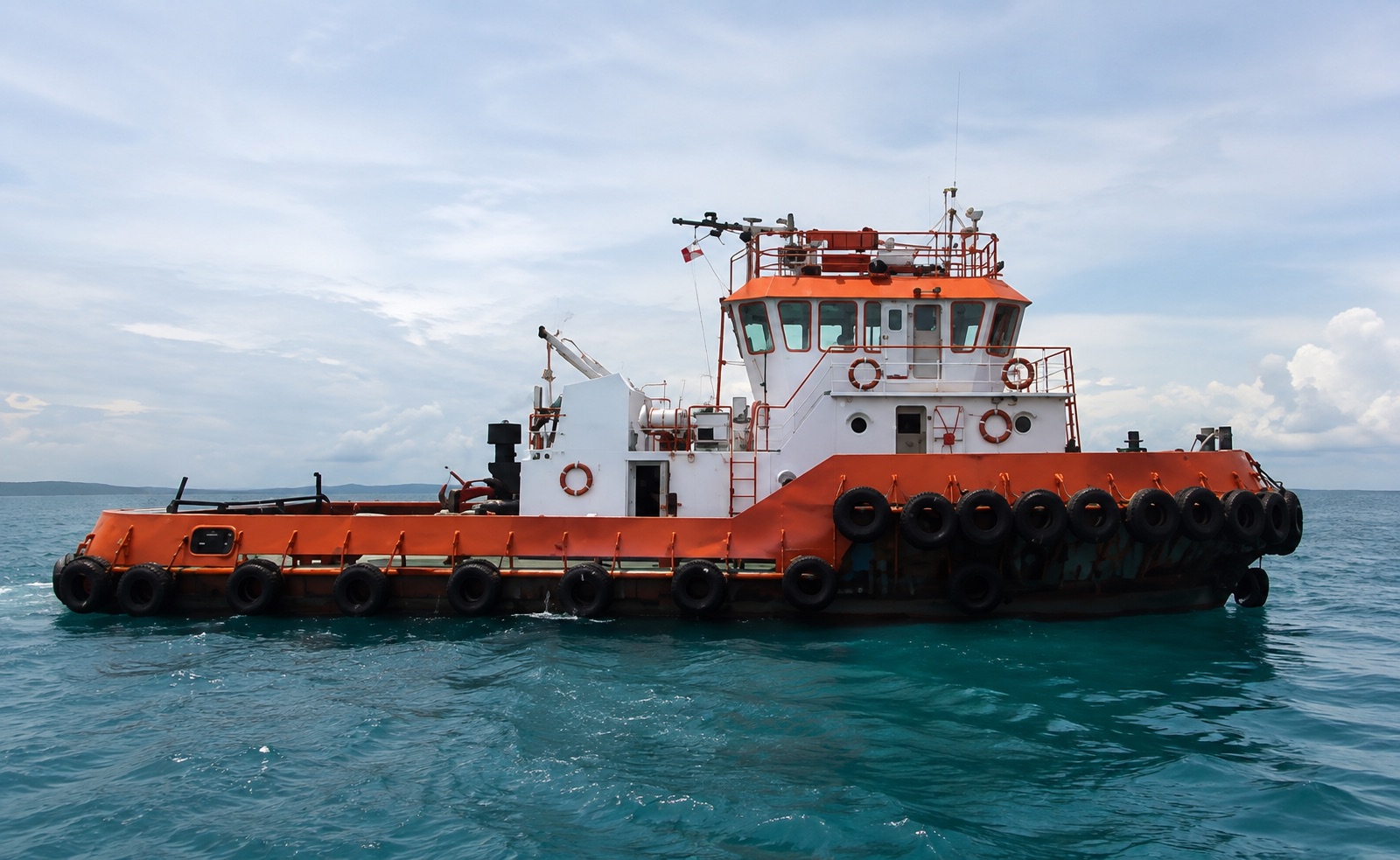 Paket Tugboat + Tongkang 300ft